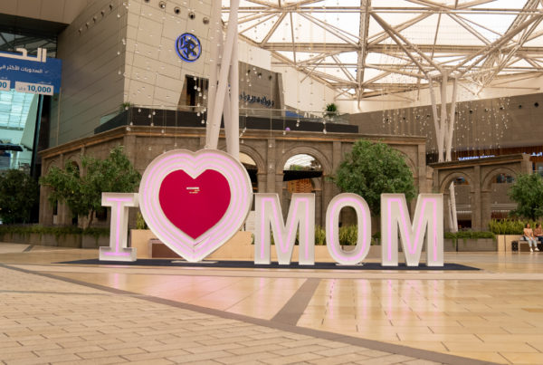 The Avenues –  Mother’s Day Display Design